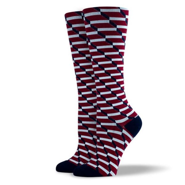 How Tight Should Compression Socks Be? Best Guide for 2021