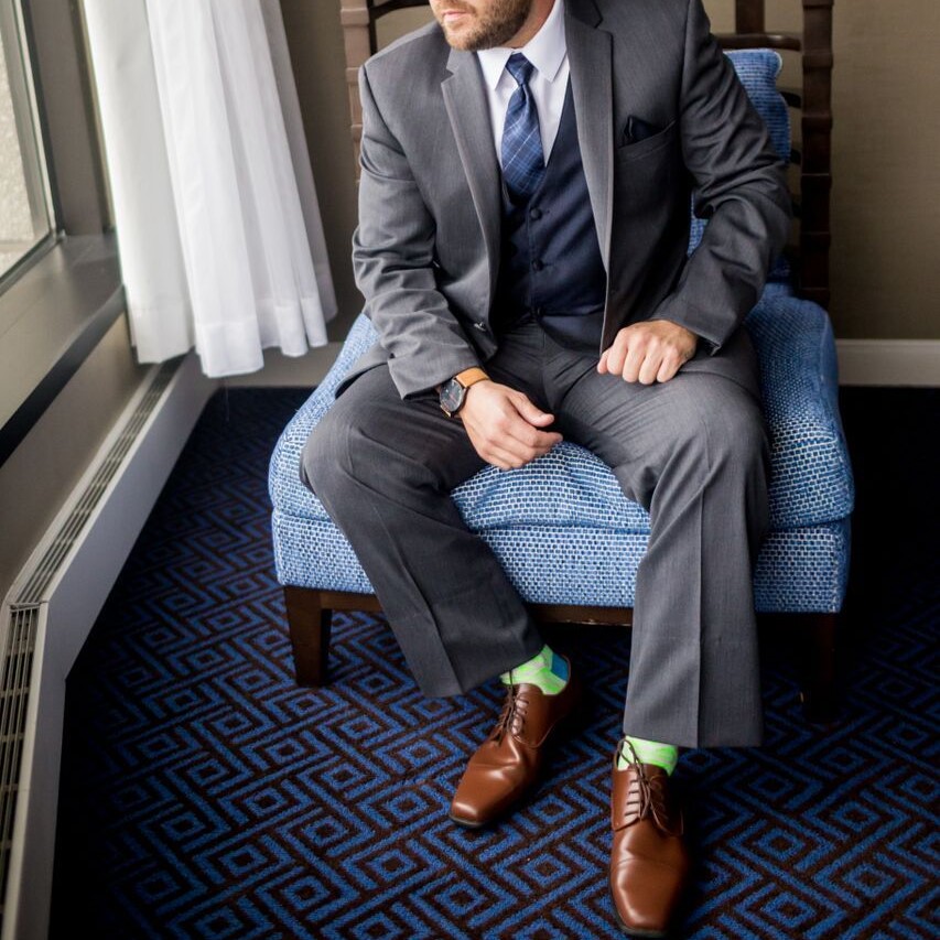 How The Best Dressed Men Wear Grey Suits & Brown Shoes Soxy