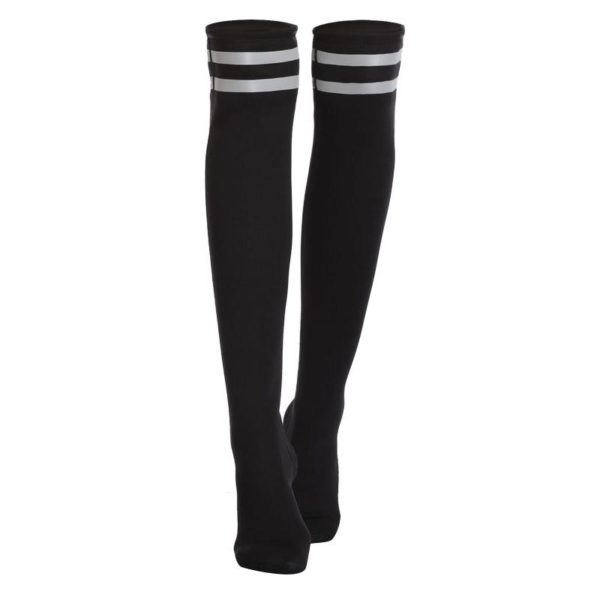 How to Wear Knee High Socks Best Style Guide for 2021
