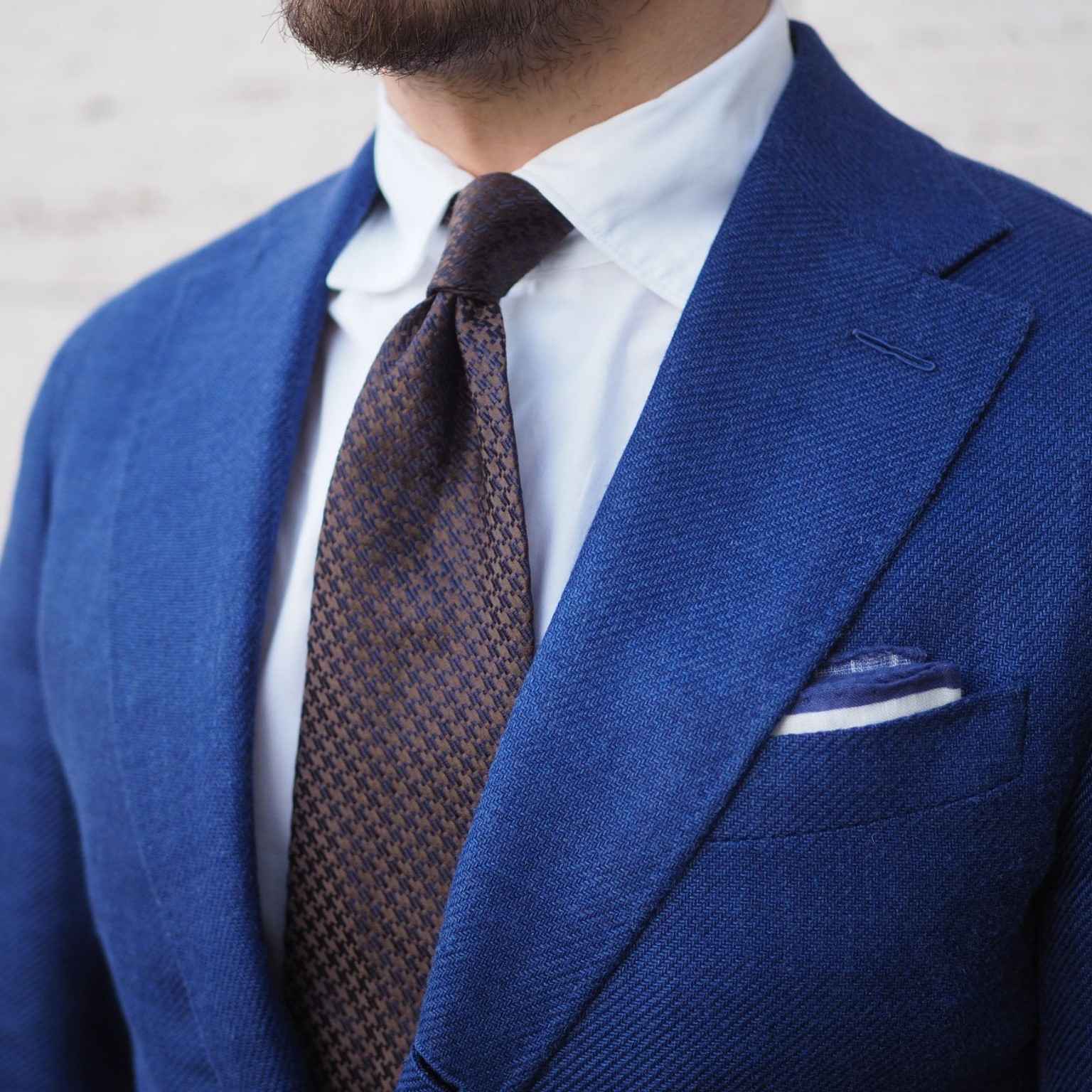 How The Best Dressed Men Wear Blue Suits & Brown Shoes | Soxy