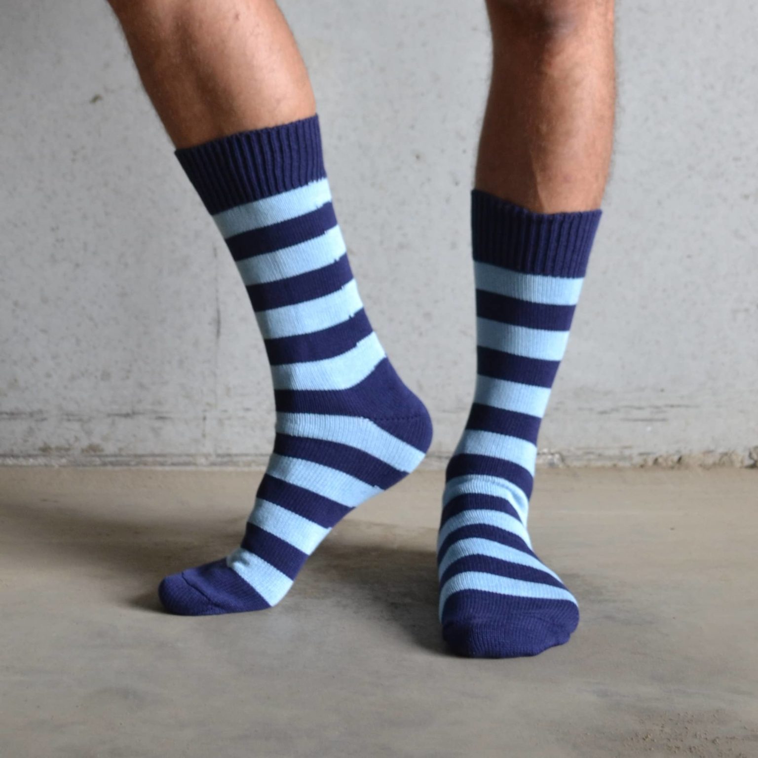 The Ultimate Guide To Choosing The Right Socks: Cotton Vs. Polyester - dlunjpp