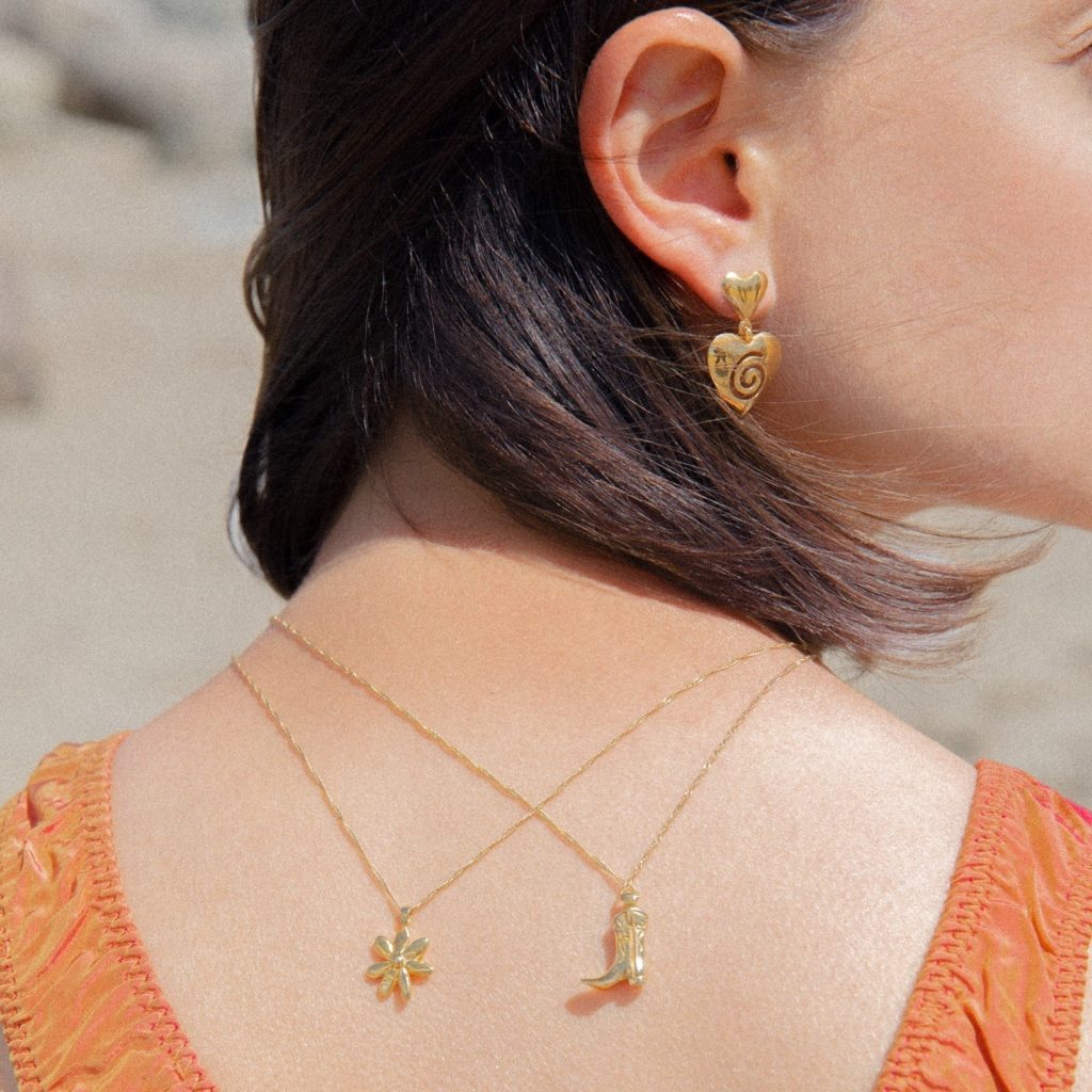 Best Minimalist Jewelry Brands Read This First