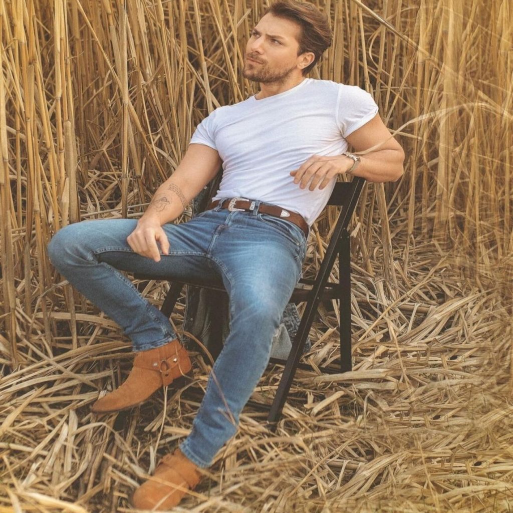 Wearing Socks With Cowboy Boots Best Style Guide for 2021