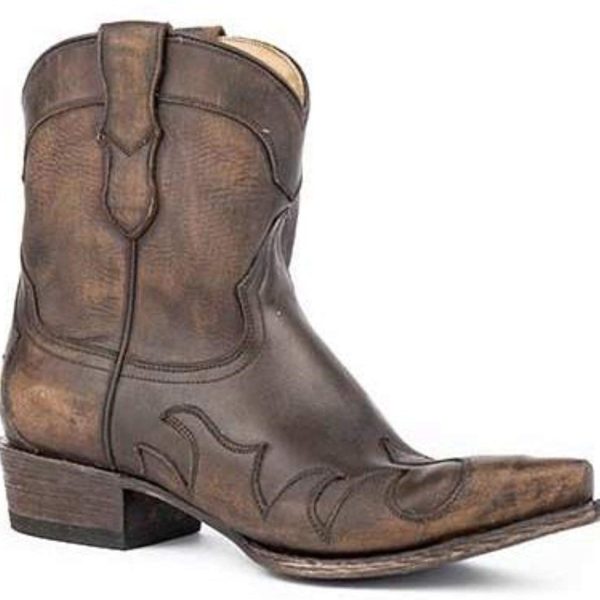 Wearing Socks With Cowboy Boots Best Style Guide for 2021