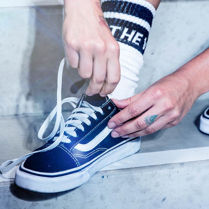 How to Wear Socks with Vans - Best 