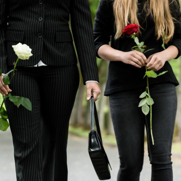 what-to-wear-to-a-funeral-funeral-etiquette-funeral-attire-men