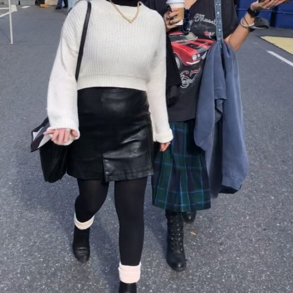 How To Wear Leg Warmers Read This First