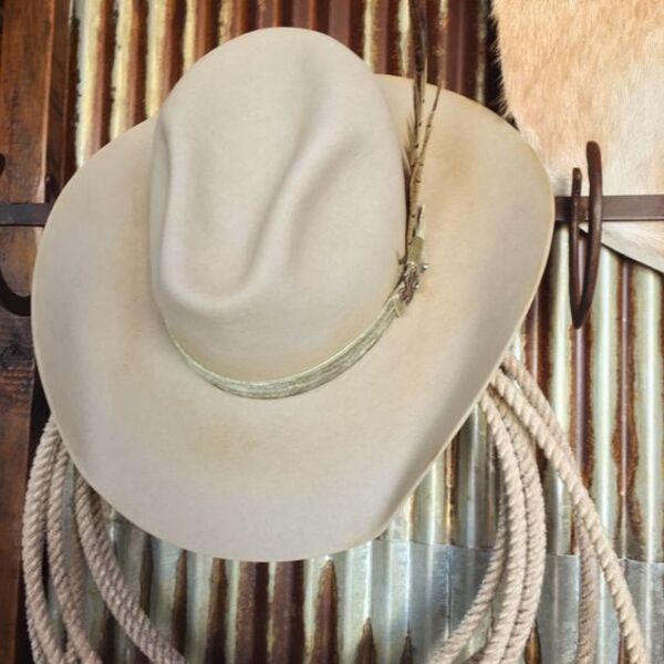 How To Wear A Cowboy Hat - Read This First