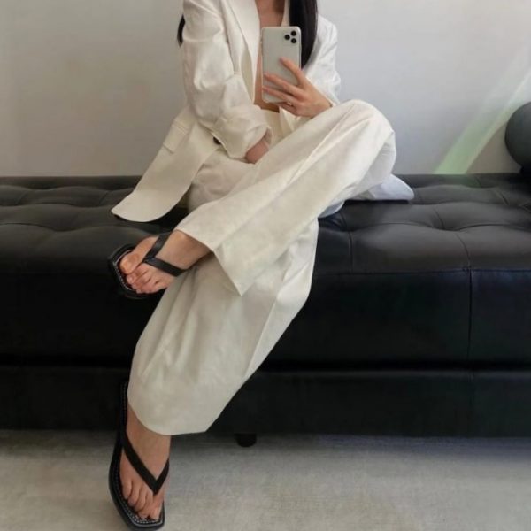 How To Wear Shoes Without Socks Read This First