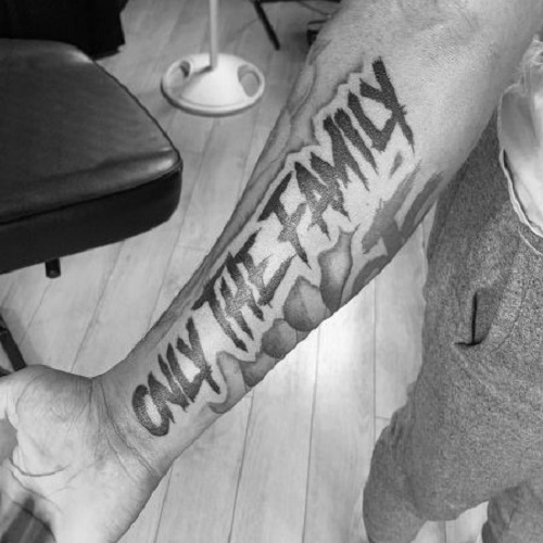 Snoop Dogg Gets New Lakers Championship Tattoo with Kobe Bryant Tribute