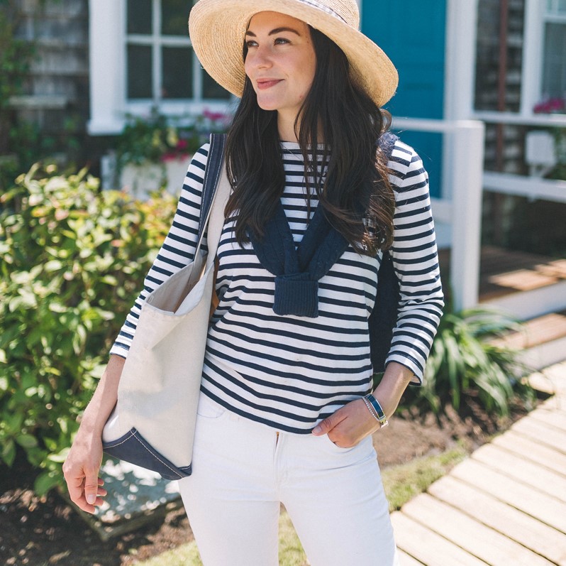What to Wear With White Jeans - Read 
