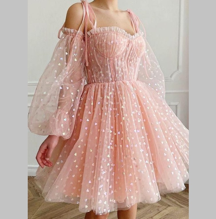 What to Wear to Read This First