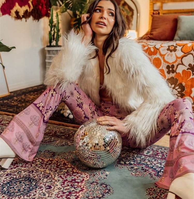 What to Wear to a 70s Party - Read This First