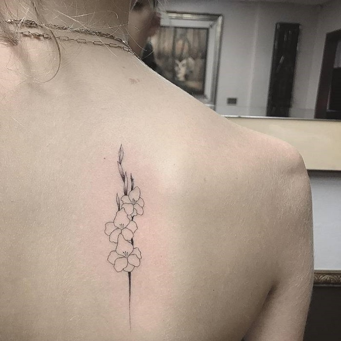 11 Minimalist Daisy Tattoo Ideas That Will Blow Your Mind  alexie