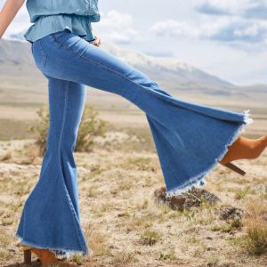 How To Wear Flare Jeans - Read This First