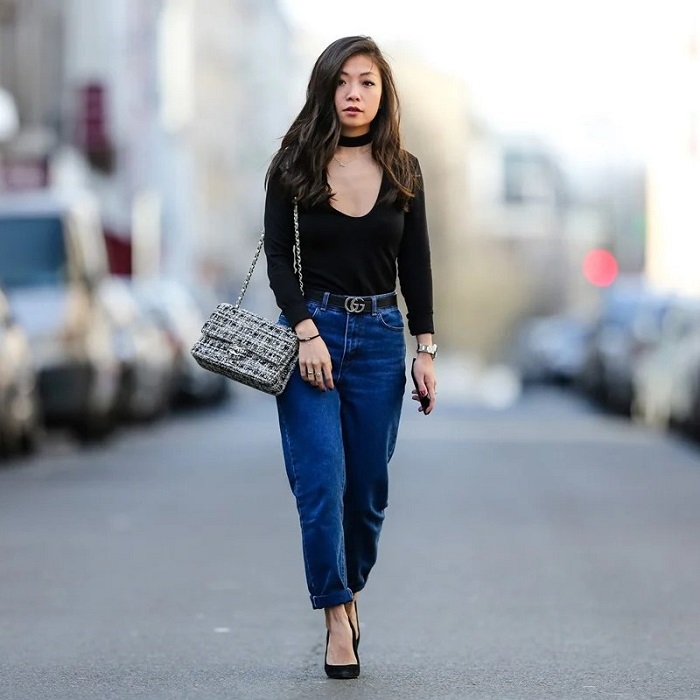 How to Wear Mom Jeans - Read This First