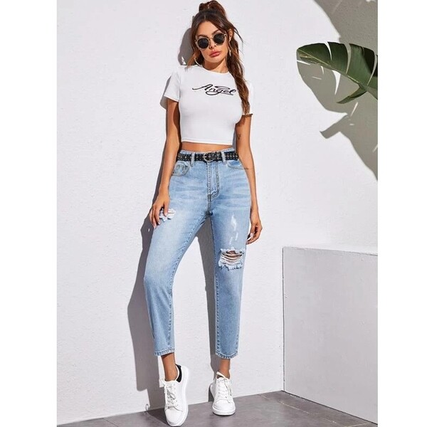 How to Wear Mom Jeans 23