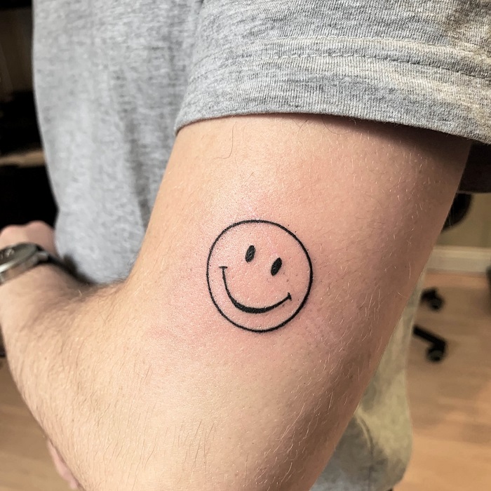 Tattoo uploaded by Anestin Wiffi • #emoji #emojitattoo #smile #tattooidea •  Tattoodo