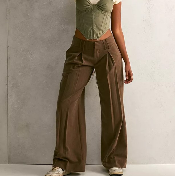 30 Great Outfits Ideas With Brown Pants for Women in 2023 - Hood MWR