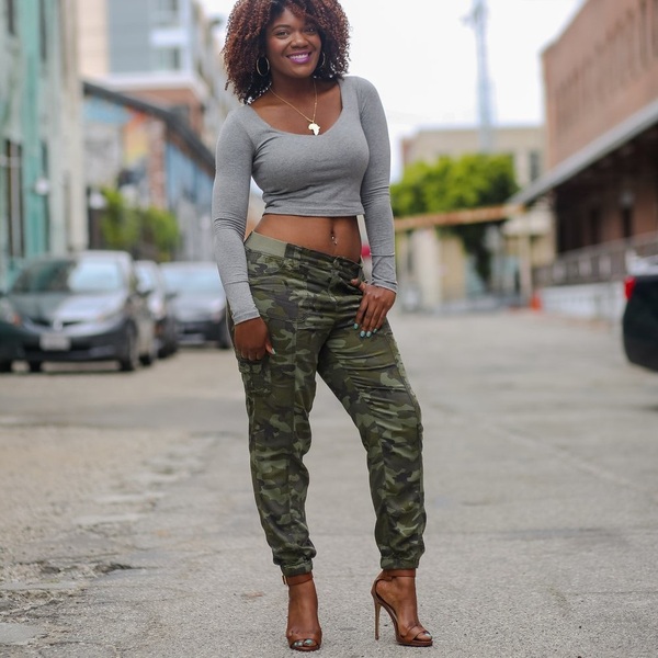 What To Wear With Camo Pants (the Ultimate Guide For Women ...