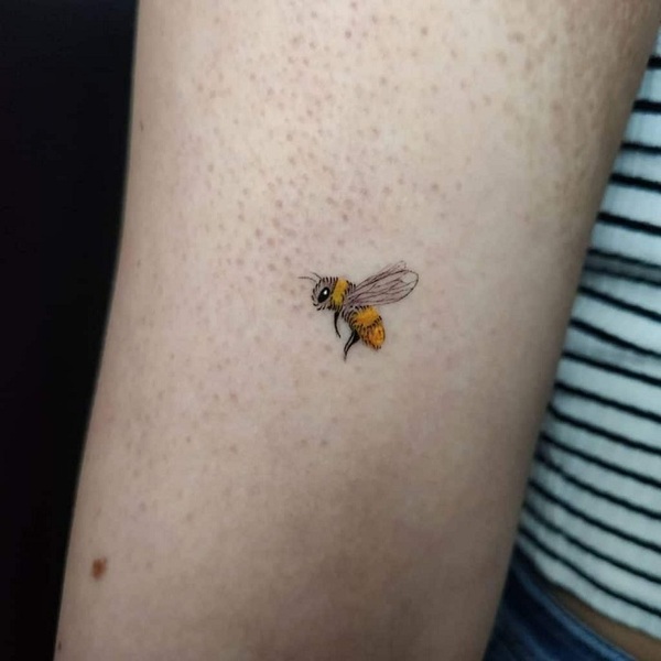 95 Bumble Bee Tattoo designs that you'll have you Buzzing! –
