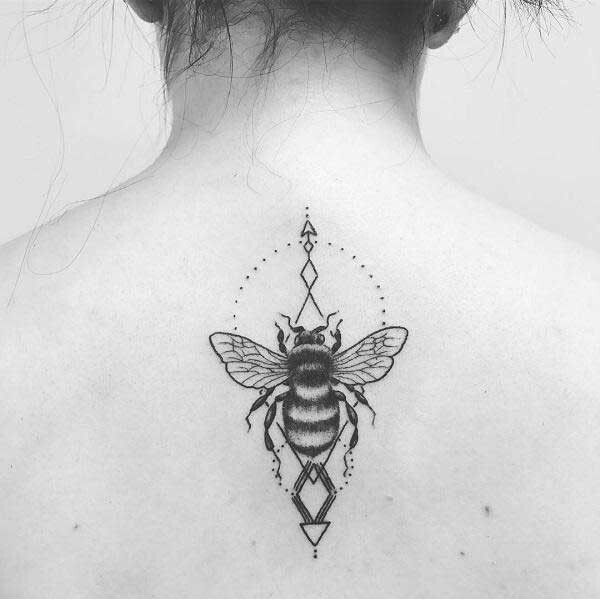 30 Best Bumblebee Tattoo Ideas 