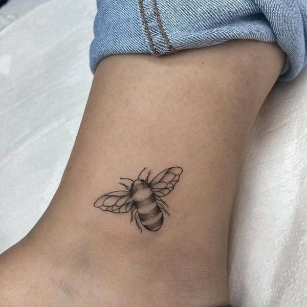 30 Best Bumblebee Tattoo Ideas 