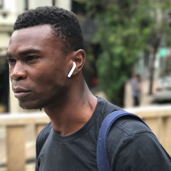 How To Wear Airpods Read This First