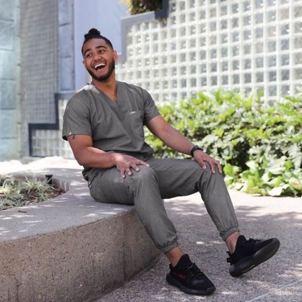 What Do Nurses Wear? - Read This First