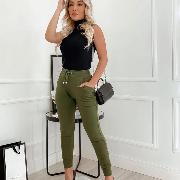 what-to-wear-with-dark-green-pants-buy-and-slay