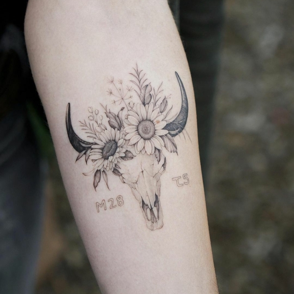 Top more than 74 cow skull tattoo super hot  thtantai2