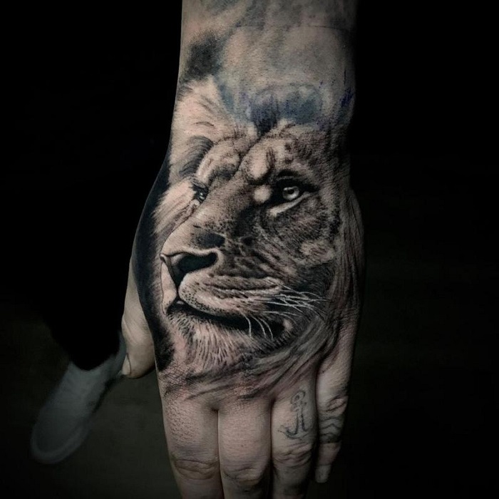 Lion Hand Tattoo Ideas 16