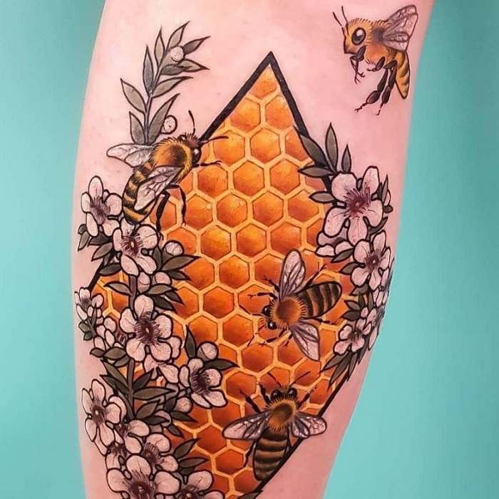 Vintage Bee Tattoos for a Timelessly Stylish Look  Certified Tattoo Studios