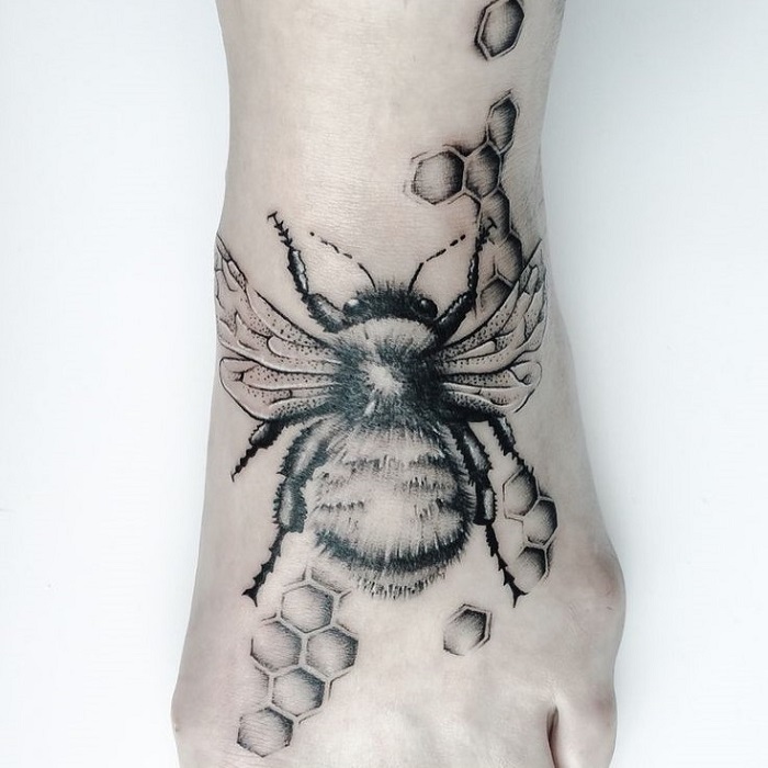 Best Honeycomb Tattoo Ideas 