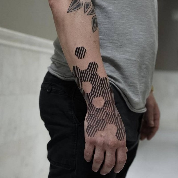 Best Honeycomb Tattoo Ideas 