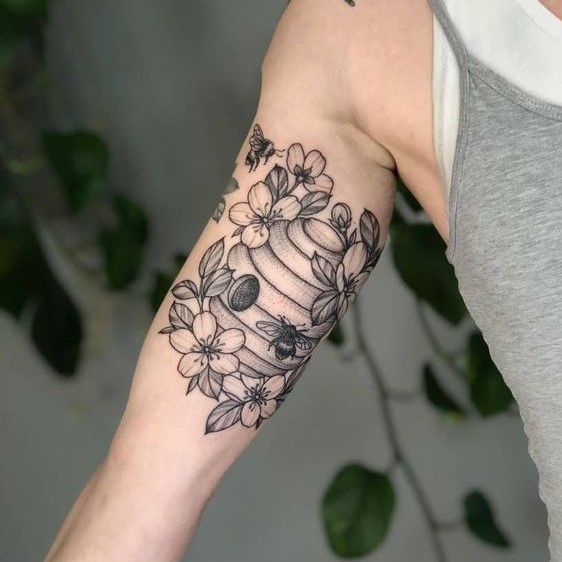 Best Honeycomb Tattoo Ideas 