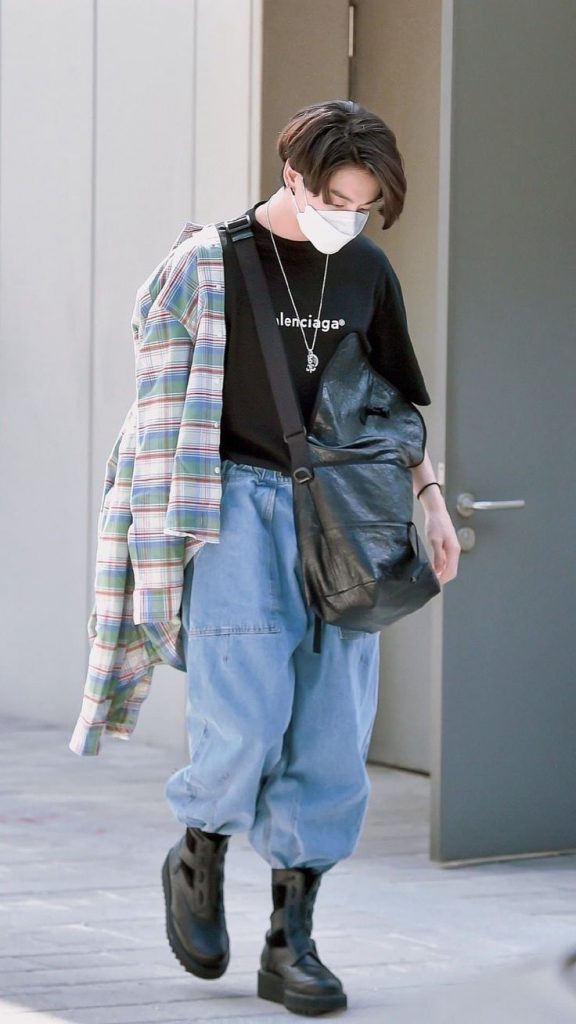 What To Wear On A Plane 13 What To Wear On A Plane