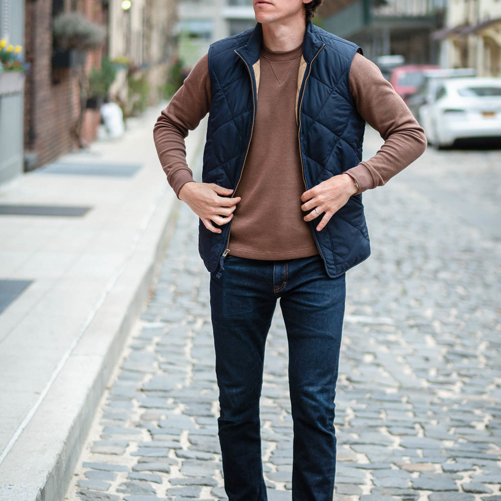 What To Wear With Dark Blue Jeans