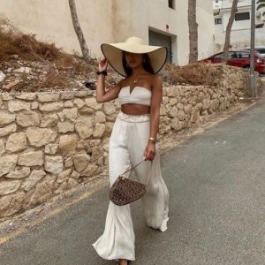 30 Beach Outfit Ideas - Read This First