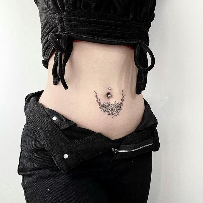 Navel Tattoo Designs  Ideas for Men and Women