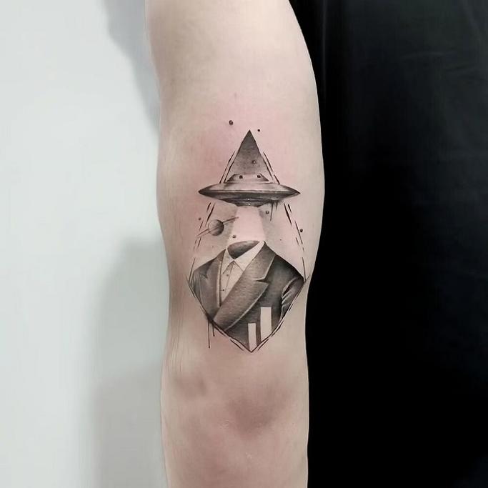 Best UFO Tattoo Ideas