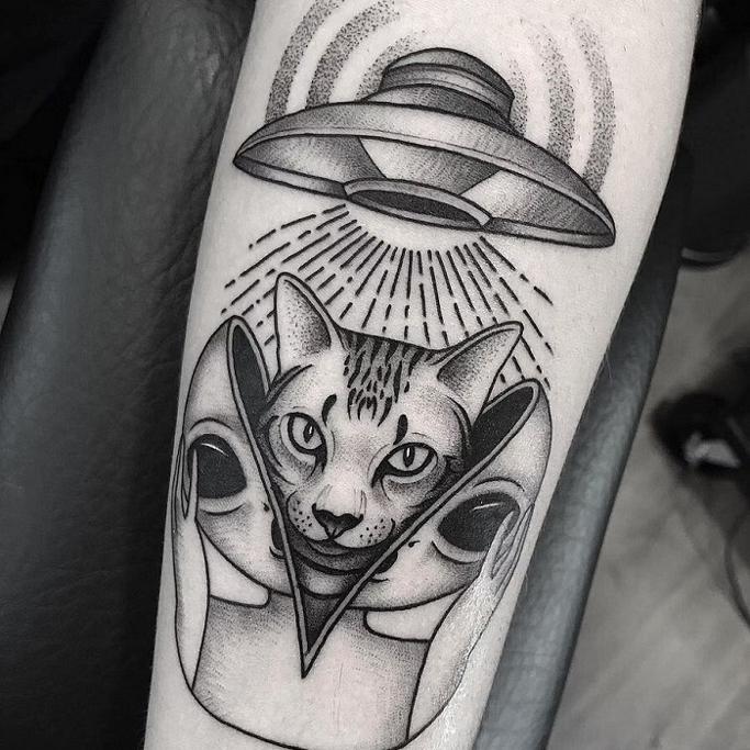 Best UFO Tattoo Ideas