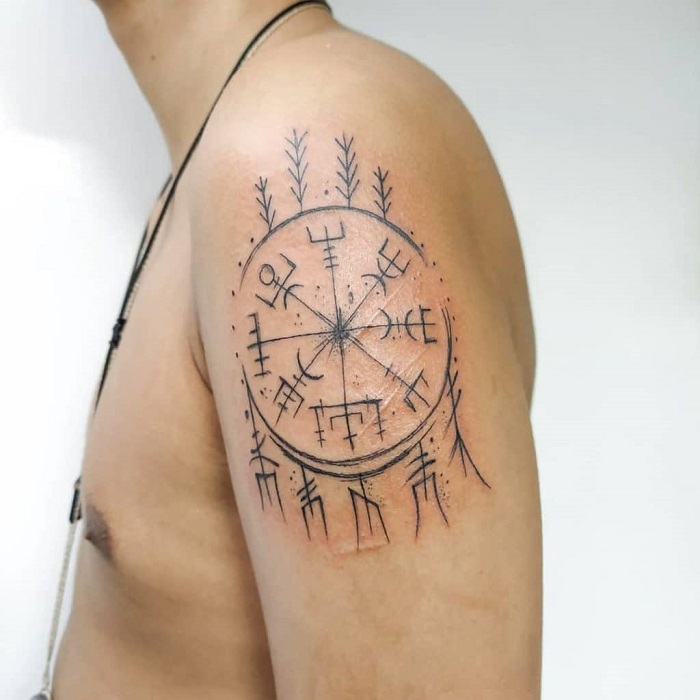 34 Best Vegvisir Tattoo Ideas 