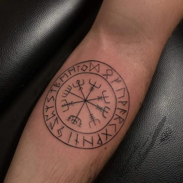 34 Best Vegvisir Tattoo Ideas - Read This First