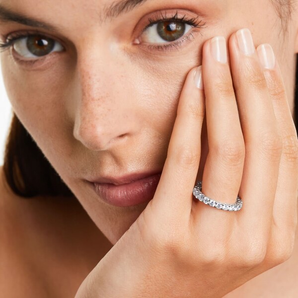 How To Wear An Eternity Ring