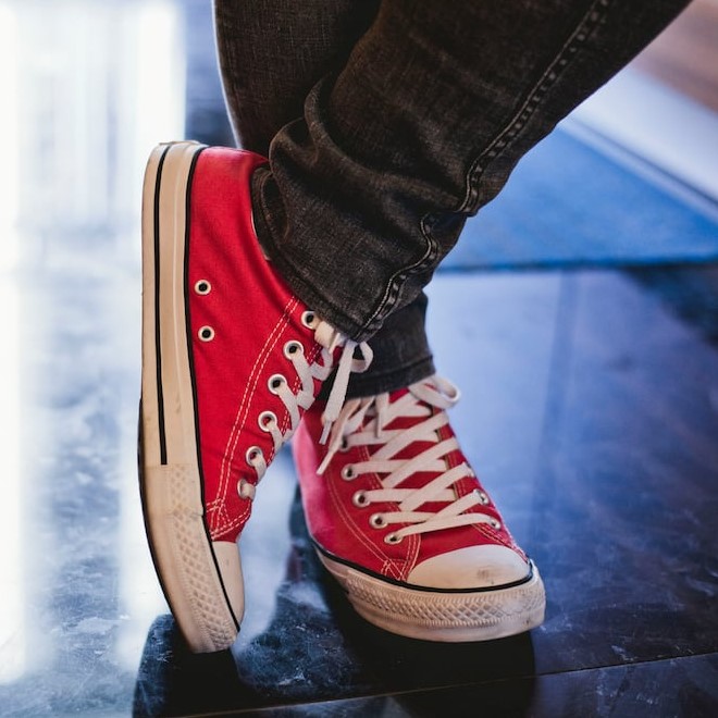 How To Wear High-Top Converse Shoes 