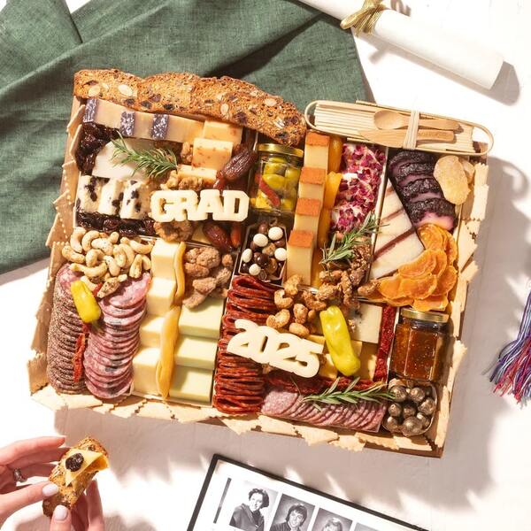 10 Best Graduation Charcuterie Boards for Stylish Celebration Displays